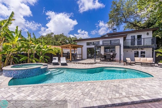 2 of 52 - 1998 Sw 16th Ct, Fort Lauderdale, FL