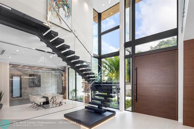 5 of 69 - 2733 Ne 16th St, Fort Lauderdale, FL