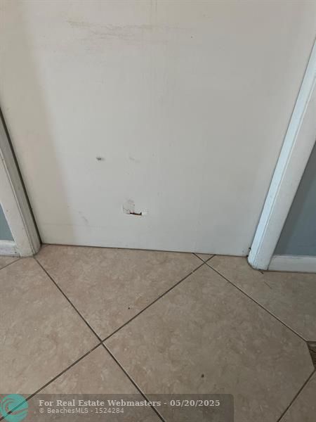 4 of 18 - 5507 W Park Rd, Hollywood, FL