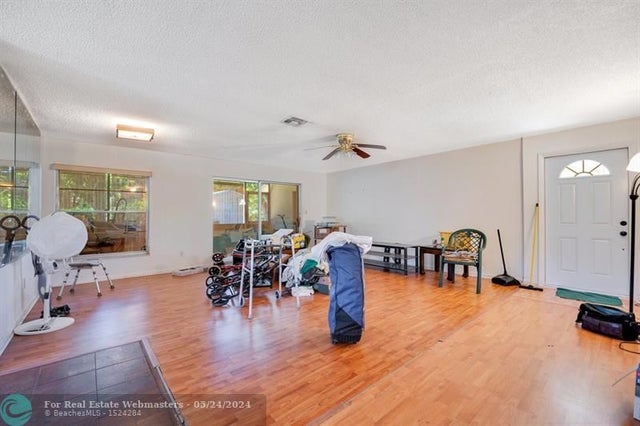 5 of 36 - 431 Baker Dr, West Palm Beach, FL