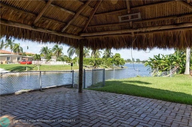 5 of 13 - 8165 Nw 182nd St, Hialeah, FL