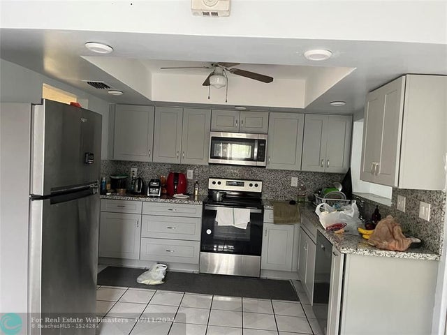 5 of 13 - 3420 Nw 39th St, Lauderdale Lakes, FL