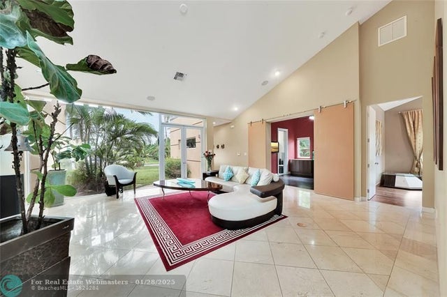 4 of 58 - 2631 Okeechobee Lane, Fort Lauderdale, FL