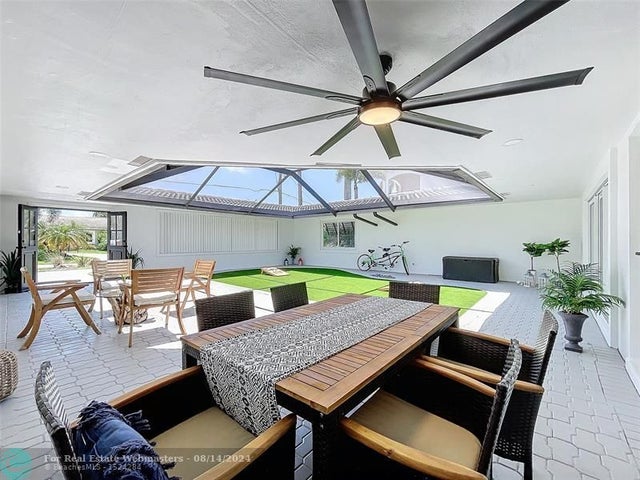 5 of 52 - 3921 Ne 26th Ave, Lighthouse Point, FL
