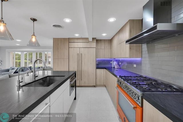 1 of 30 - 4710 Ne 27th Avenue, Fort Lauderdale, FL