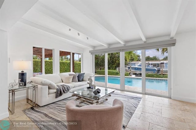 1 of 27 - 2525 Nassau Ln, Fort Lauderdale, FL