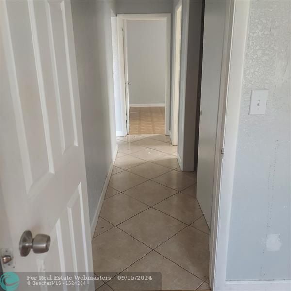 3 of 11 - N/A, Lauderdale Lakes, FL