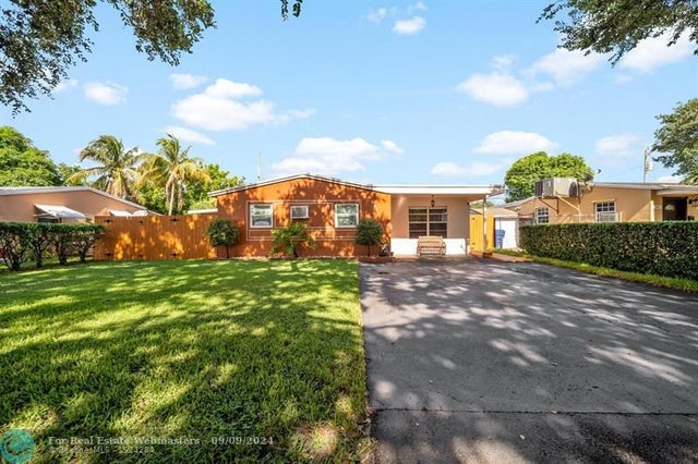 1 of 43 - 1511 N 72nd Ave, Hollywood, FL