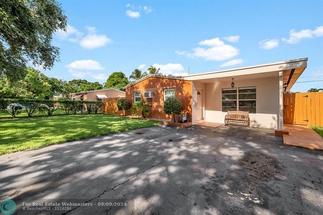 3 of 43 - 1511 N 72nd Ave, Hollywood, FL