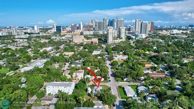 2 of 42 - 901 W Las Olas Blvd, Fort Lauderdale, FL