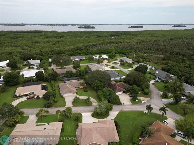 3 of 80 - 585 W Forest Trl, Vero Beach, FL