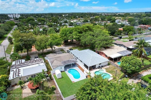 4 of 42 - 5311 Pierce St, Hollywood, FL