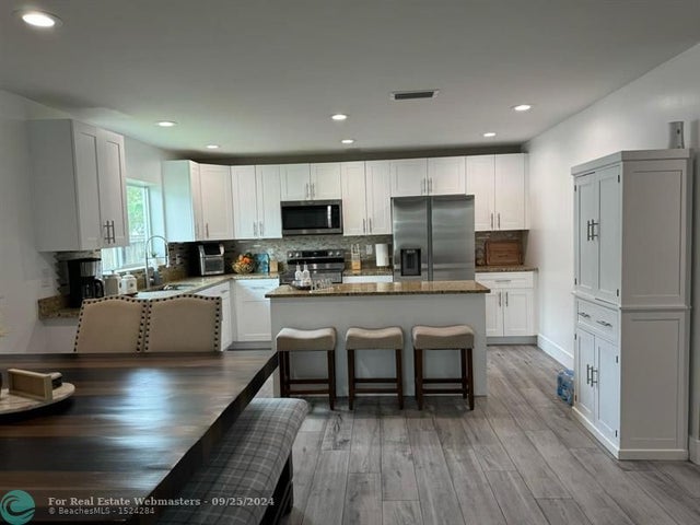 3 of 21 - 2310 Nw 2nd St, Pompano Beach, FL
