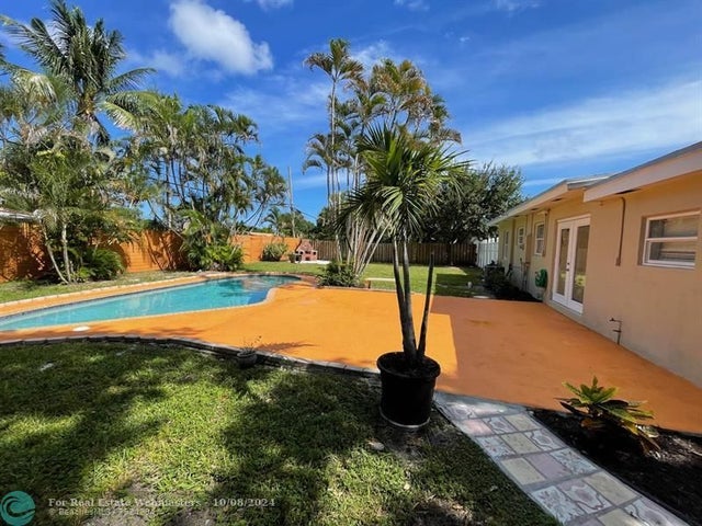 4 of 19 - 1809 Nw 13th Ct, Fort Lauderdale, FL
