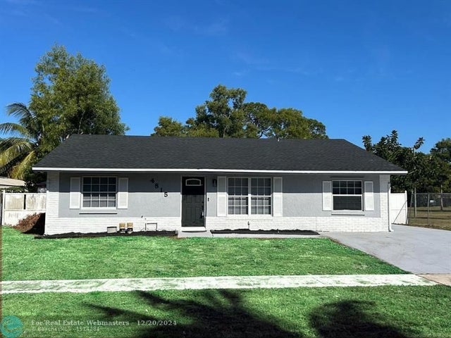 1 of 28 - 4815 Messana Ter, Lake Worth, FL