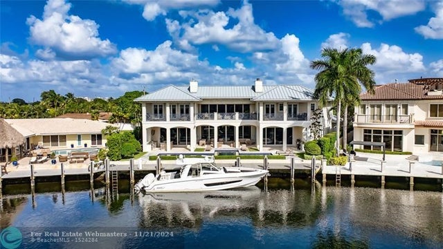 2 of 60 - 3211 Ne 27th Ave, Lighthouse Point, FL