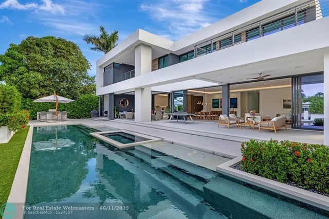 1 of 100 - 31 Pelican Dr, Fort Lauderdale, FL
