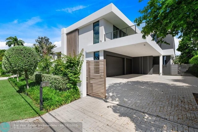 3 of 100 - 31 Pelican Dr, Fort Lauderdale, FL