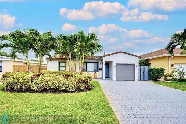 1 of 35 - 28 Ne 26th St, Wilton Manors, FL