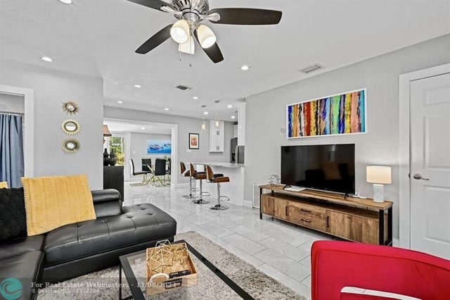 5 of 35 - 28 Ne 26th St, Wilton Manors, FL
