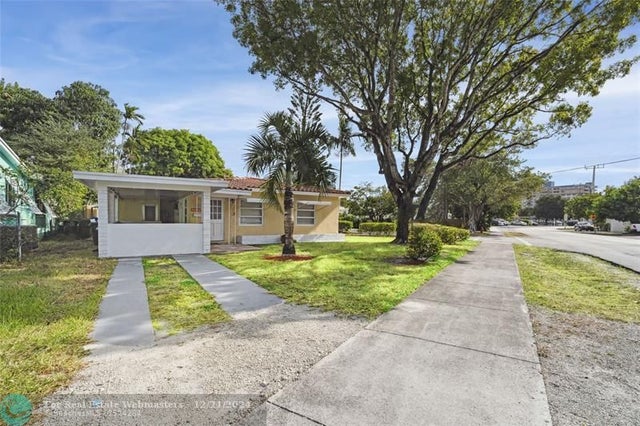 1 of 32 - 1420 S Miami Rd, Fort Lauderdale, FL
