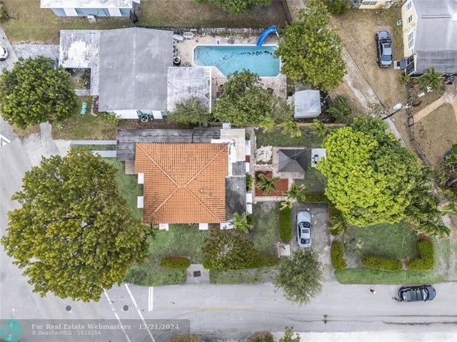 2 of 32 - 1420 S Miami Rd, Fort Lauderdale, FL