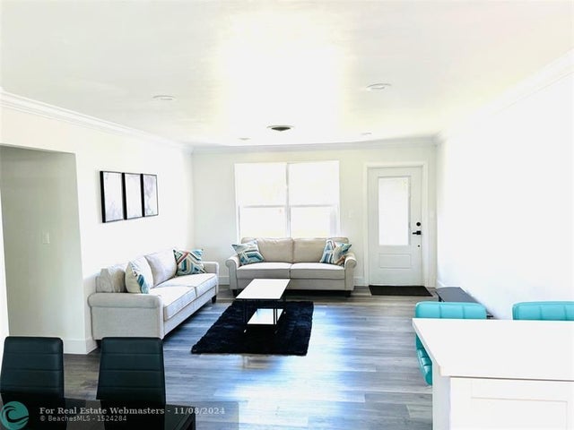 5 of 37 - 4821 Nw 13th Ct, Lauderhill, FL