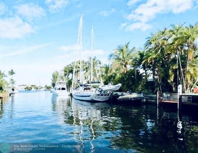 4 of 17 - 607 3rd Key Dr, Fort Lauderdale, FL