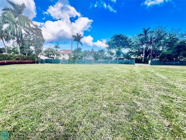 5 of 17 - 607 3rd Key Dr, Fort Lauderdale, FL