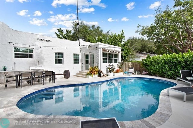 1 of 25 - 615 Se 11th Ave, Fort Lauderdale, FL