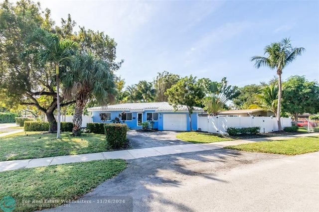 3 of 39 - 832 Ne 16th Pl, Fort Lauderdale, FL