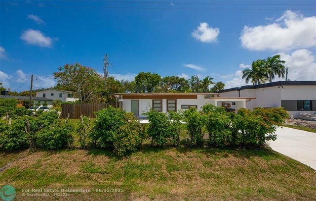 4 of 48 - 1642 Ne 8th St, Fort Lauderdale, FL