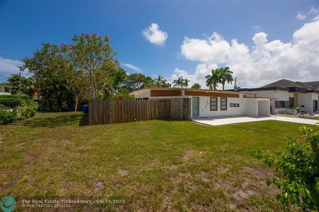 5 of 48 - 1642 Ne 8th St, Fort Lauderdale, FL