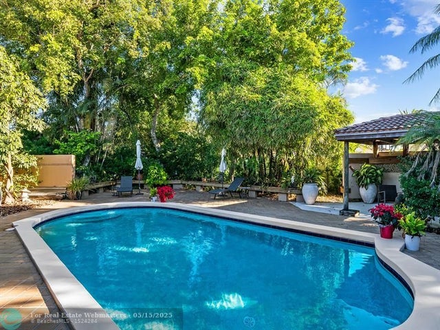 5 of 35 - 560 El Dorado Pkwy, Plantation, FL
