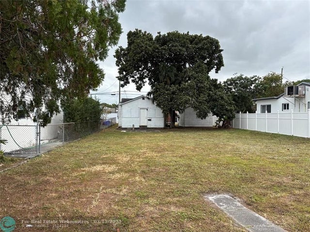 3 of 3 - 2236 Taft St, Hollywood, FL