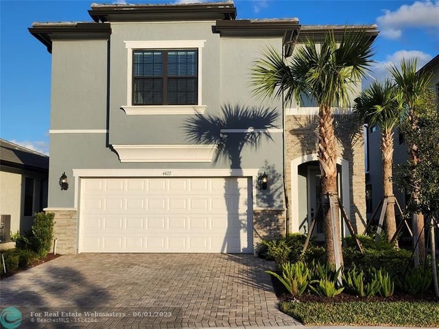 4 of 80 - 4422 S Silverwood Ln, Fort Lauderdale, FL