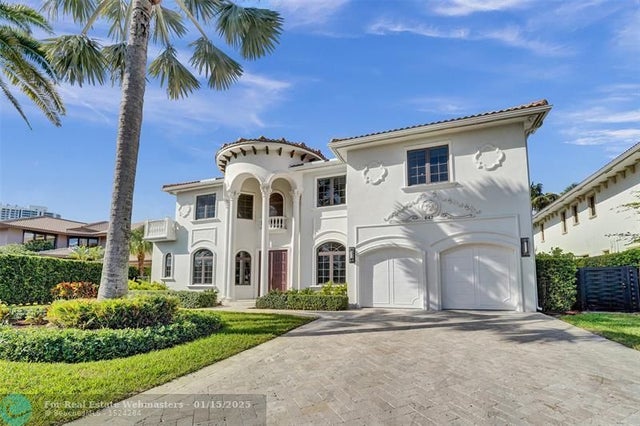5 of 76 - 642 Palm Dr, Hallandale, FL