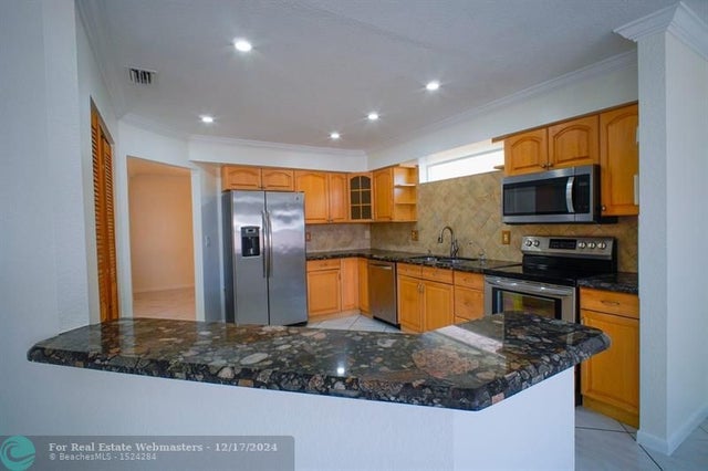 2 of 26 - 3711 Nw 23rd Place, Coconut Creek, FL