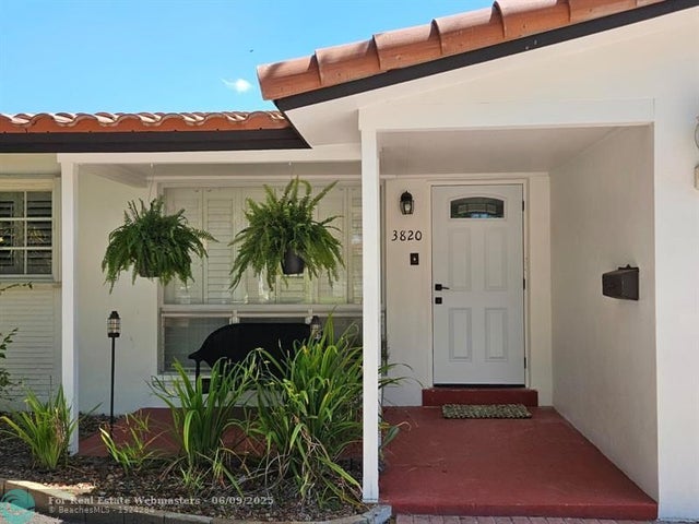 1 of 43 - 3820 Cleveland St, Hollywood, FL