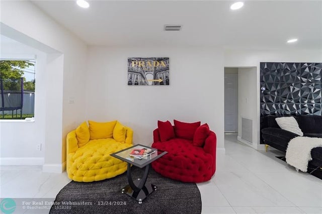 5 of 47 - 131 Nw 72nd Way, Hollywood, FL
