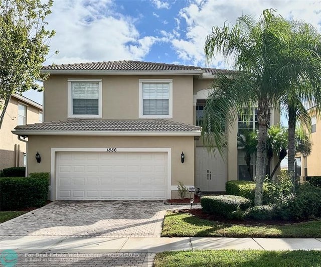 1 of 31 - 1886 Sw Grey Falcon Cir, Vero Beach, FL