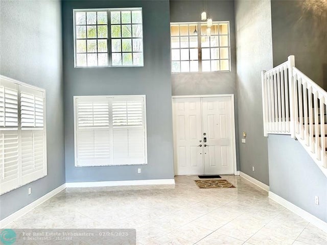 2 of 31 - 1886 Sw Grey Falcon Cir, Vero Beach, FL