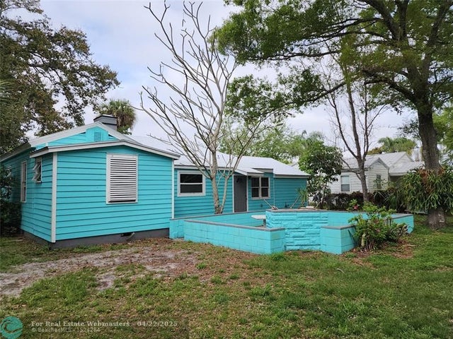 5 of 19 - 704 Beach Ct, Fort Pierce, FL