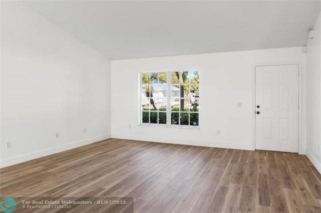 3 of 20 - 1055 18th St, Vero Beach, FL