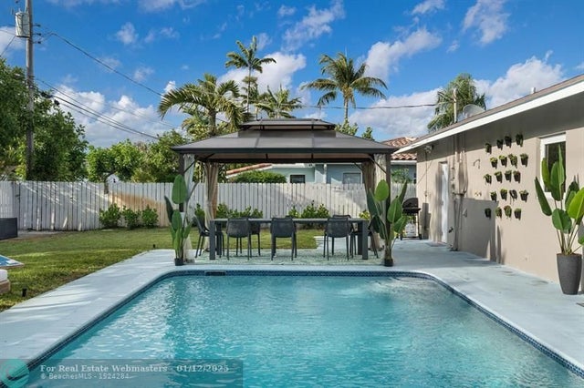 1 of 52 - 5701 Ne 16th Ave, Fort Lauderdale, FL