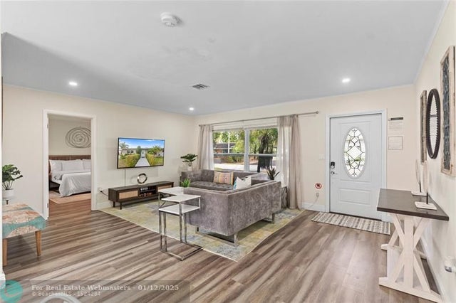 5 of 52 - 5701 Ne 16th Ave, Fort Lauderdale, FL