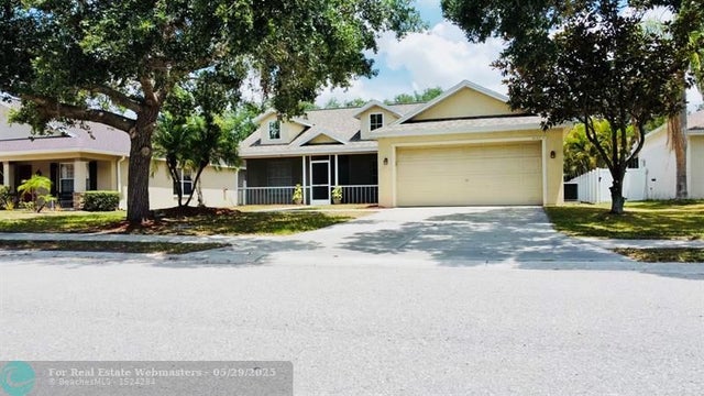 2 of 41 - 4147 Kingsfield Dr, Parrish, FL