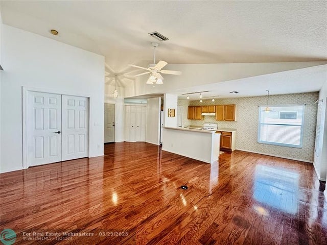 5 of 41 - 4147 Kingsfield Dr, Parrish, FL