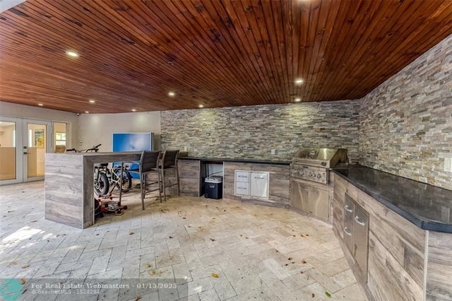 2 of 35 - 2642 Barbara Dr, Fort Lauderdale, FL