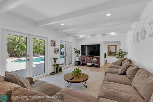 4 of 35 - 2642 Barbara Dr, Fort Lauderdale, FL